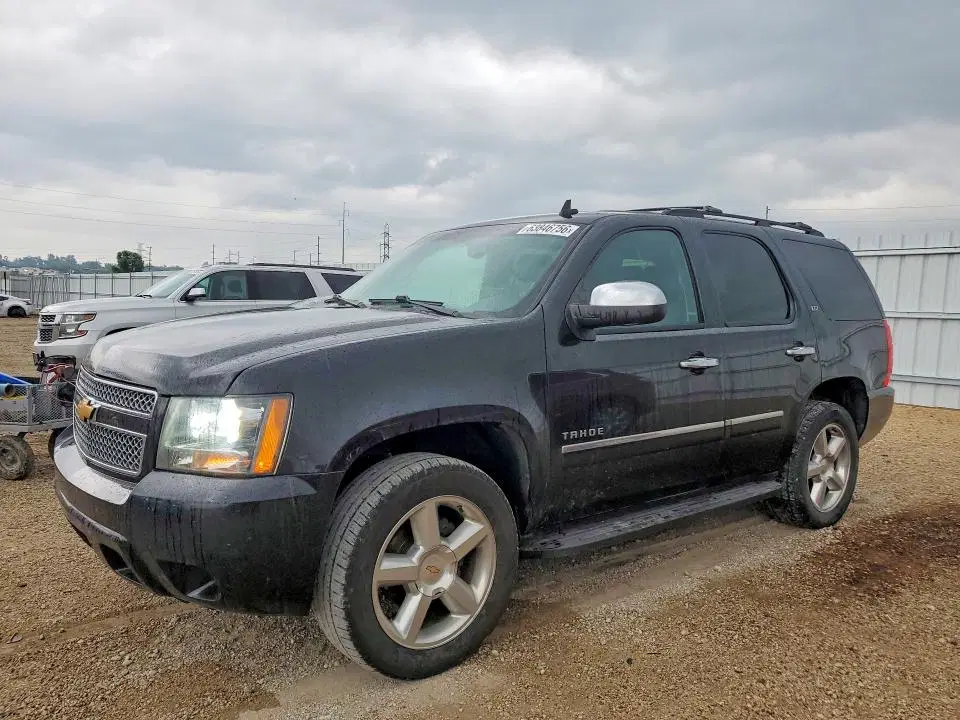 1GNSKCE04DR236625 — 2013 Chevrolet Tahoe, Град (Hail), фото до ремонта