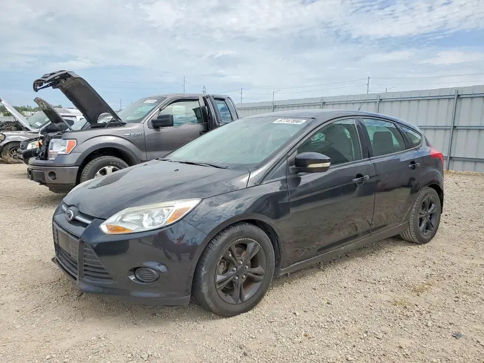1FADP3K23EL136275 — 2014 Ford Focus, Мелкие вмятины и царапины (Minor Dent/Scratches), фото до ремонта