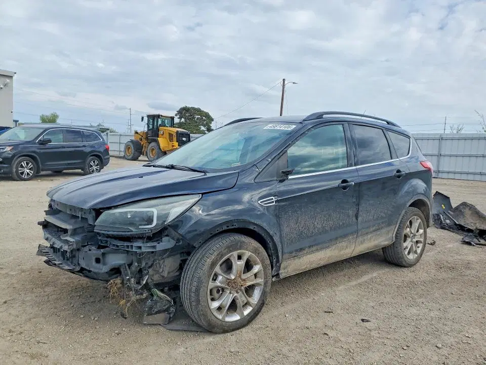1FMCU9G90FUC35876 — 2015 Ford Escape, Передняя часть (Front End), фото до ремонта