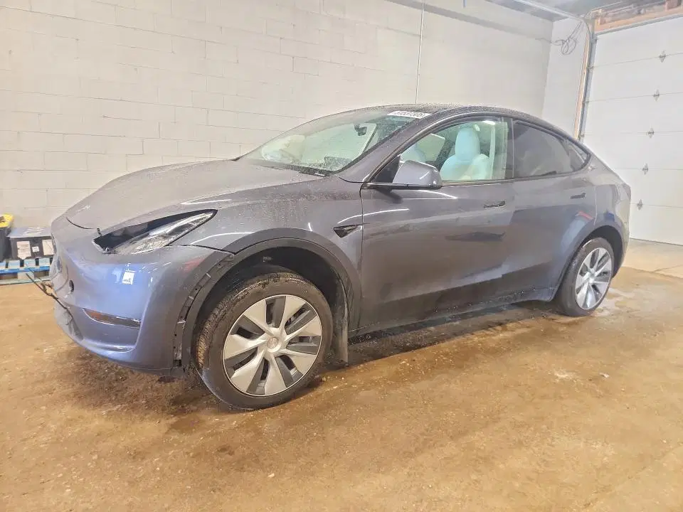 7SAYGDEE2PF610247 — 2023 Tesla Model Y, Передняя часть (Front End), фото до ремонта