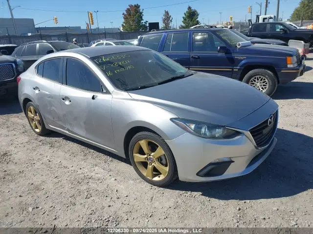 3MZBM1U71GM287217 — 2016 Mazda MAZDA3 G/GX, Передняя часть (Front), фото до ремонта
