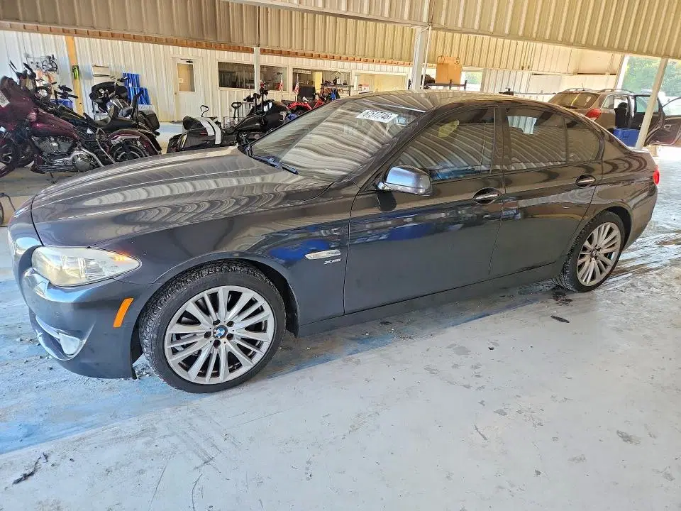 WBAFU9C57BC278130 — 2011 BMW 550, Естественный износ (Normal Wear), фото до ремонта