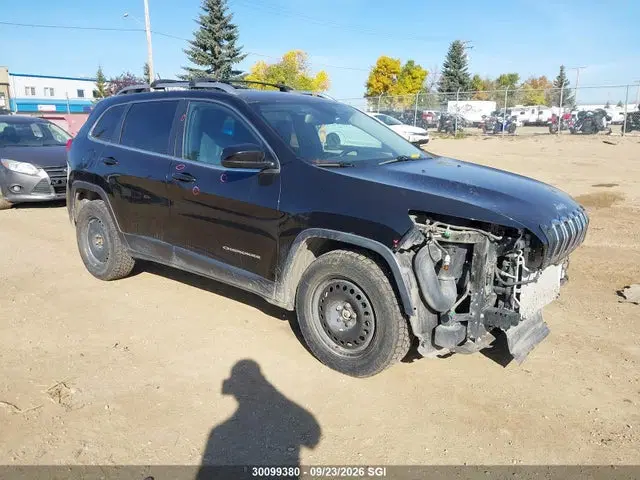 1C4PJMCS1FW575424 — 2015 Jeep Cherokee Latitude, Передняя часть (Front), фото до ремонта
