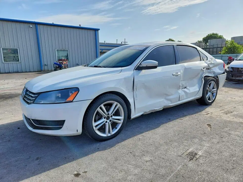 1VWBH7A35EC010013 — 2014 Volkswagen Passat, Боковая часть (Side), фото до ремонта