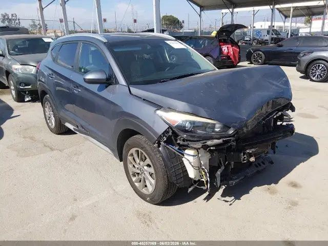 KM8J3CA45JU630102 — 2018 Hyundai Tucson SEL, Передняя часть (Front End), фото до ремонта