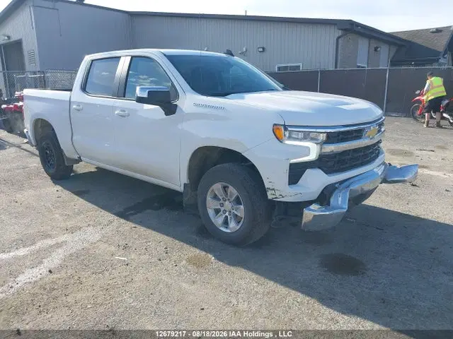 2GCUKDED4T1126580 — 2026 Chevrolet Silverado K1500 LT, Передняя часть (Front), фото до ремонта