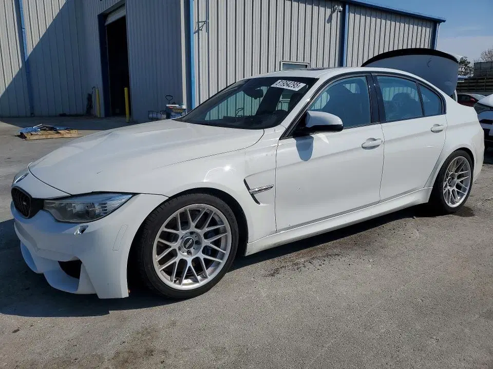 WBS3C9C51FP803523 — 2015 BMW M3, Задняя часть (Rear End), фото до ремонта
