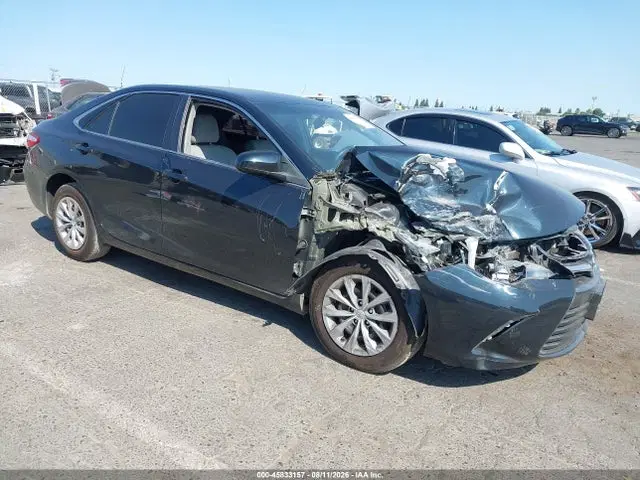 4T1BF1FK5HU724272 — 2017 Toyota Camry LE, Передняя часть (Front End), фото до ремонта