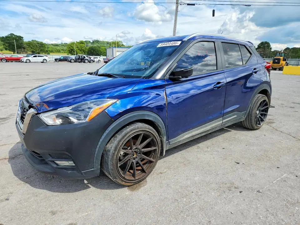 3N1CP5DV9LL563828 — 2020 Nissan Kicks, Задняя часть (Rear End), фото до ремонта