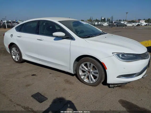 1C3CCCABXFN577821 — 2015 Chrysler 200 Limited, Естественный износ (Normal Wear & Tear), фото до ремонта