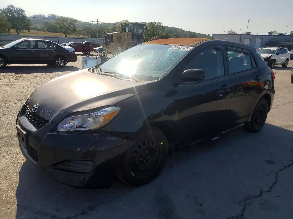 2T1KU4EE8AC360827 — 2010 Toyota Matrix, Передняя часть (Front End), фото до ремонта