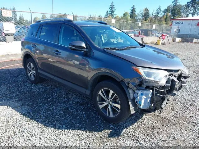 2T3RFREV6GW488066 — 2016 Toyota RAV4 XLE, Передняя часть (Front End), фото до ремонта
