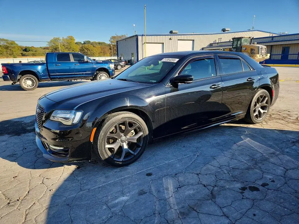 2C3CCABG5MH609403 — 2021 Chrysler 300, Задняя часть (Rear End), фото до ремонта