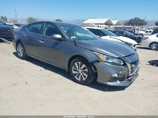 1N4BL4BVXKC210886 — 2019 Nissan Altima 2.5 S, Передняя часть слева (Left Front), фото до ремонта