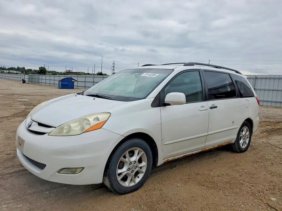 5TDZA22C66S414476 — 2006 Toyota Sienna, Задняя часть (Rear End), фото до ремонта