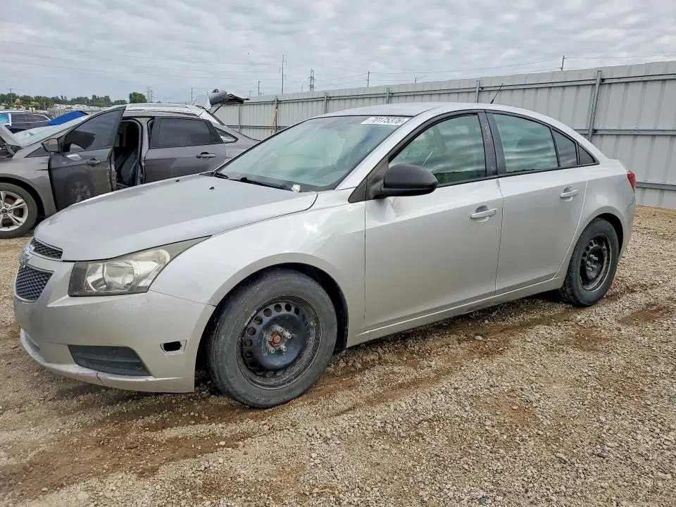 1G1PA5SH9E7435392 — 2014 Chevrolet Cruze, Передняя часть (Front End), фото до ремонта