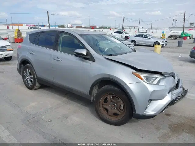 JTMWFREV7JJ164679 — 2018 Toyota RAV4 XLE, Передняя часть (Front End), фото до ремонта