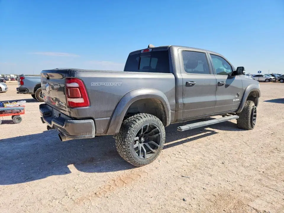 2021 RAM 1500 VIN 1C6SRFFT3MN735803 фото 3
