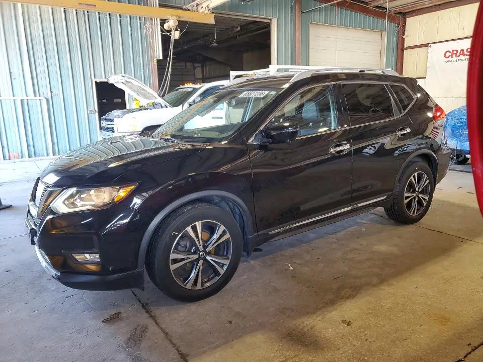 JN8AT2MV2HW276447 — 2017 Nissan Rogue, Боковая часть (Side), фото до ремонта