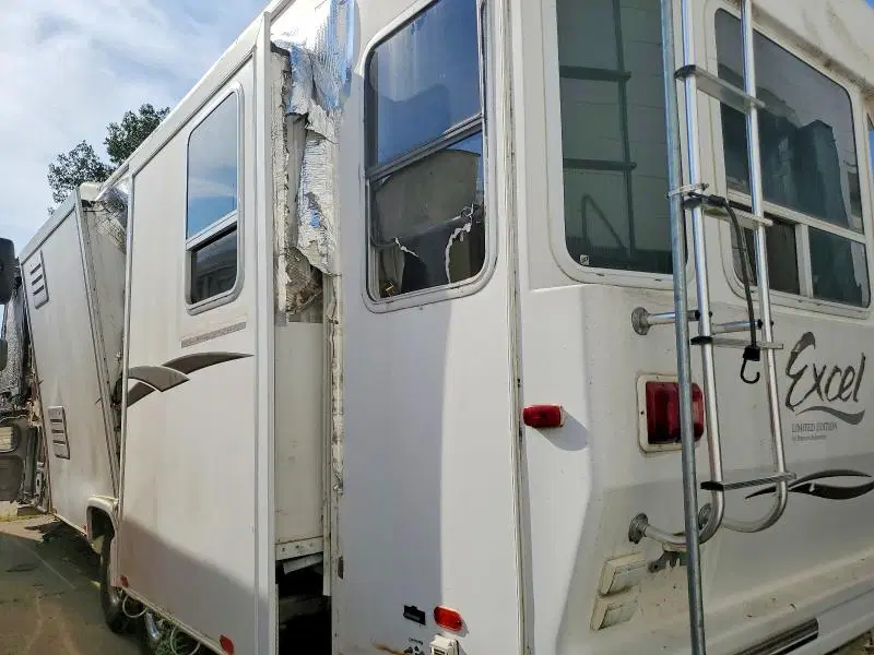 2003 EXCEL UNKNOWN VIN 4DLRV352831003849 фото 3