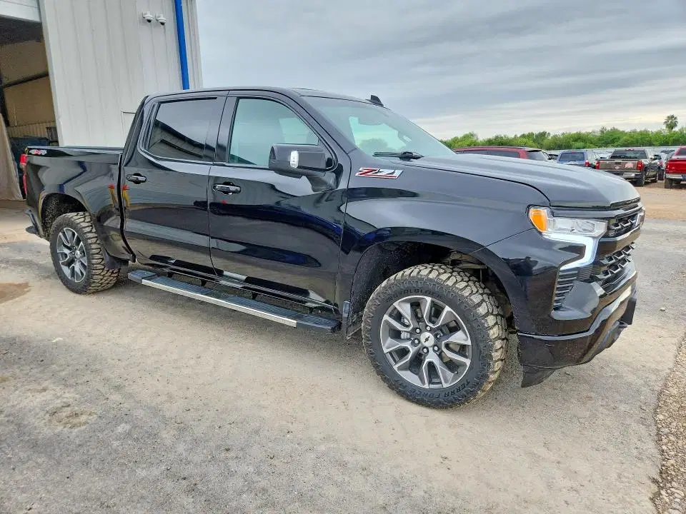 2023 CHEVROLET SILVERADO VIN 2GCUDDED6P1133529 фото 4