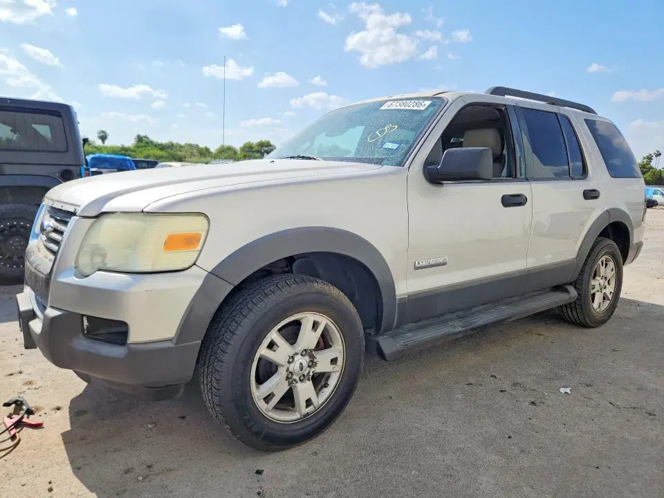 1FMEU63E16UA92267 — 2006 Ford Explorer, Механические повреждения (Mechanical), фото до ремонта