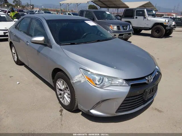 4T1BF1FK3GU231267 — 2016 Toyota Camry LE, Естественный износ (Normal Wear & Tear), фото до ремонта