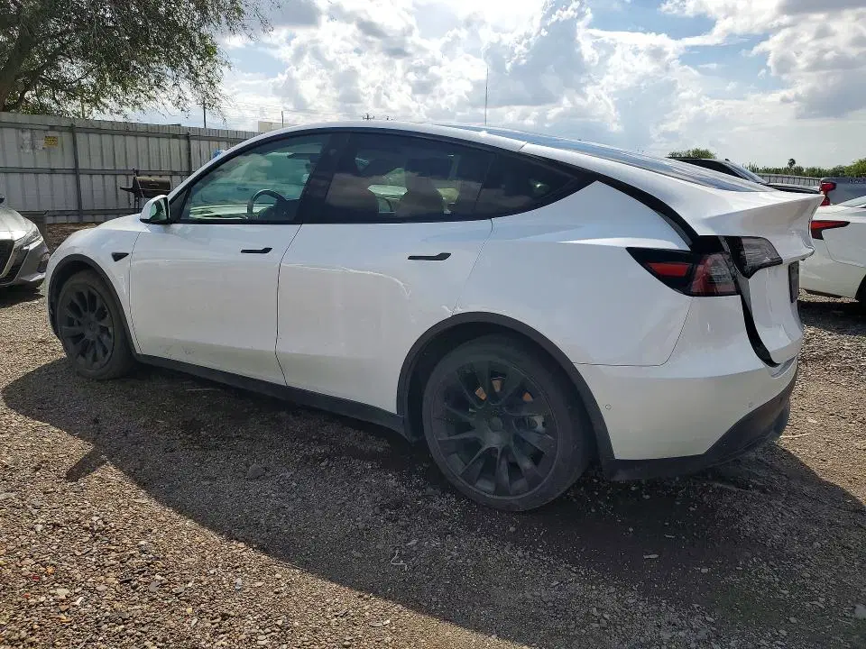 2021 TESLA MODEL Y VIN 5YJYGDEE2MF256321 фото 2