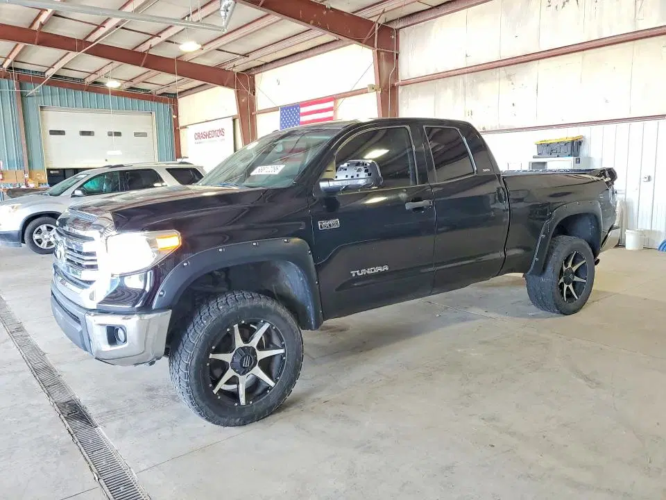 5TFUW5F17HX591170 — 2017 Toyota Tundra, Rear end (Rear End), before-repair photos
