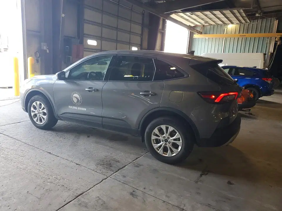 1FMCU9GN8SUA52149 — 2025 Ford Escape, Подтопление (Water/Flood), фото до ремонта