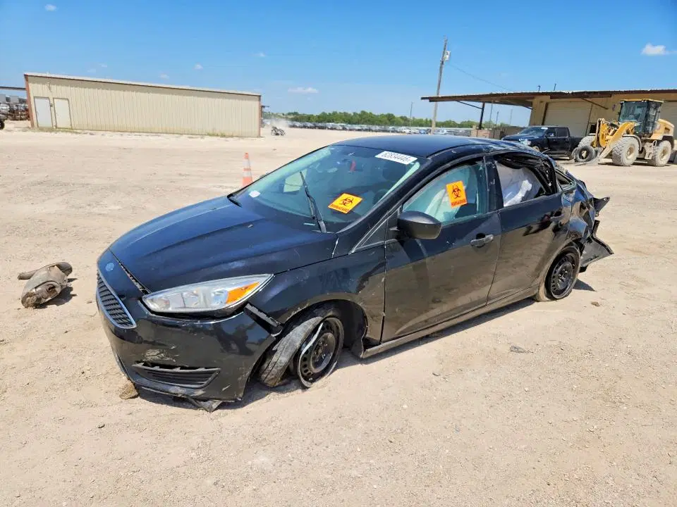 1FADP3E20HL330469 — 2017 Ford Focus, Мелкие вмятины and царапины (Minor Dent/Scratches), before-repair photos