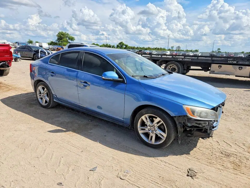 2015 VOLVO S60 VIN YV126MFB3F1305285 фото 4