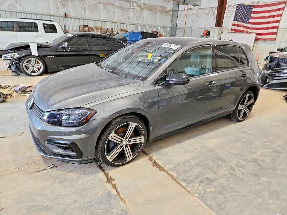 WVWVF7AU2JW074761 — 2018 Volkswagen Golf R, Мелкие вмятины и царапины (Minor Dent/Scratches), фото до ремонта
