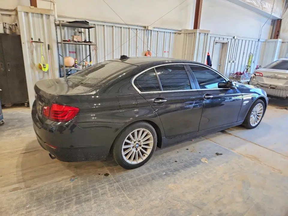 2011 BMW 535 VIN WBAFU7C5XBC777640 фото 3