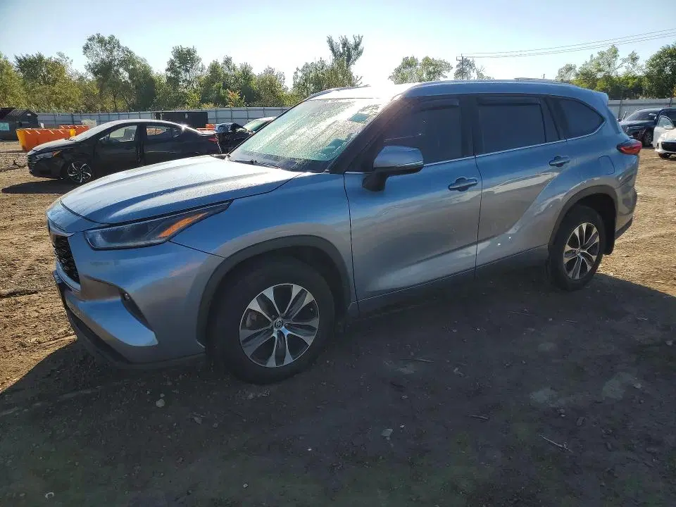 5TDHZRBH9MS140969 — 2021 Toyota Highlander, Мелкие вмятины и царапины (Minor Dent/Scratches), фото до ремонта