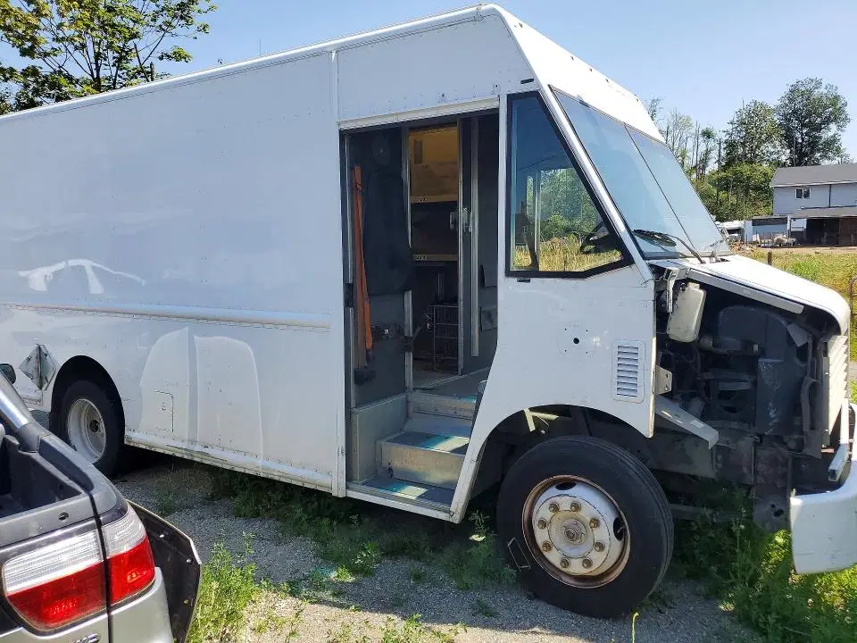 2013 FREIGHTLINER CHASSIS VIN 4UZAANDUXDCFE4807 фото 4