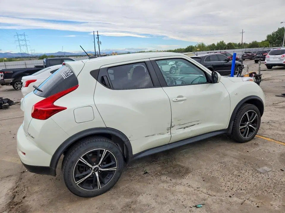 2011 NISSAN JUKE VIN JN8AF5MV0BT016243 фото 3