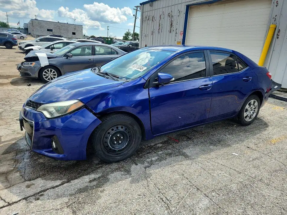 2T1BURHE3FC271229 — 2015 Toyota Corolla, Передняя часть (Front End), фото до ремонта