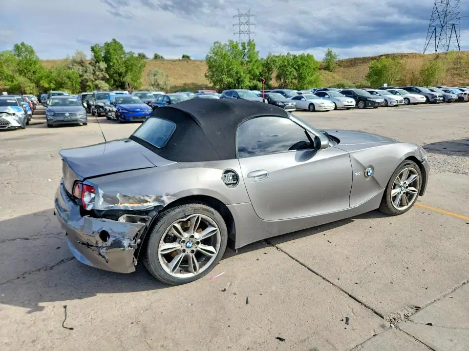 2005 BMW Z4 VIN 4USBT53585LU11151 фото 4