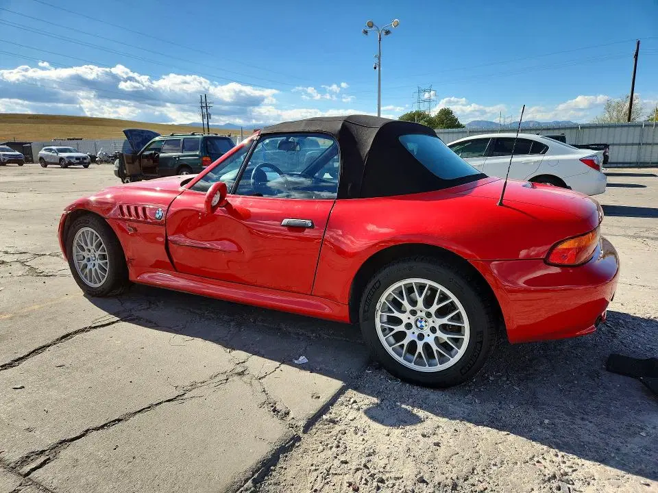 1998 BMW Z3 VIN 4USCJ332XWLC12031 фото 3
