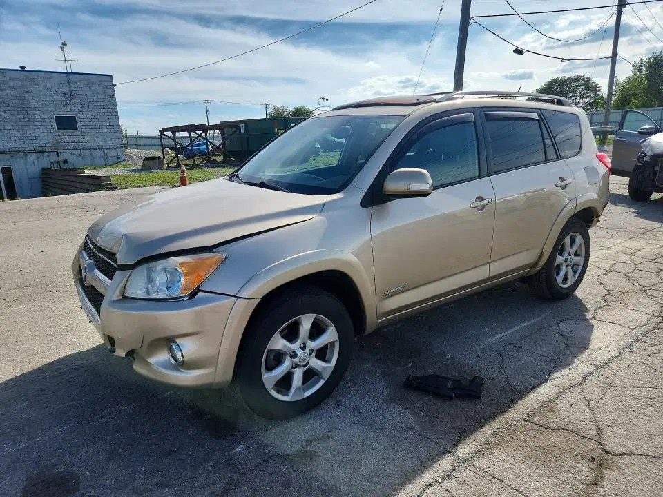 2T3DK4DV8BW058560 — 2011 Toyota RAV4, Задняя часть (Rear End), фото до ремонта