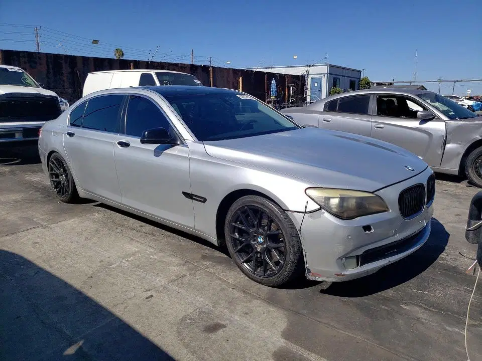2011 BMW 750 VIN WBAKB8C57BCY66690 фото 4