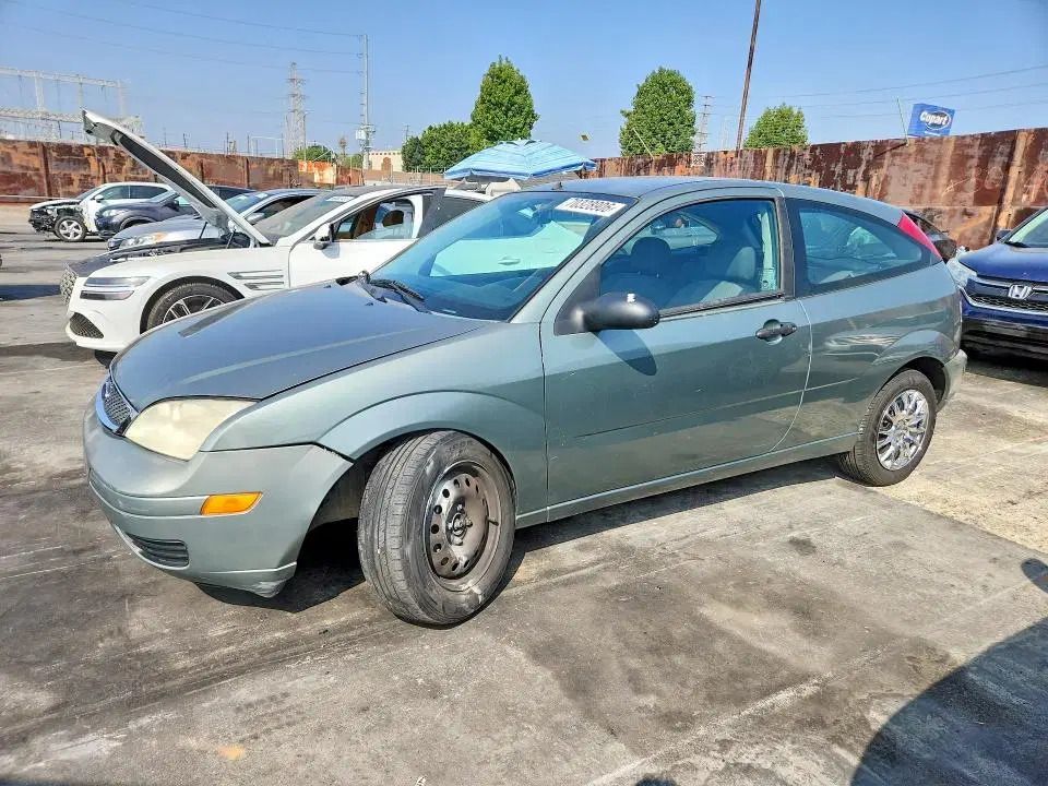 3FAFP31N65R116723 — 2005 Ford Focus, Повреждения снизу (Undercarriage), фото до ремонта