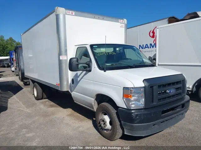 1FDXE4FNXRDD15089 — 2024 Ford E-450 Cutaway, Передняя часть (Front), фото до ремонта