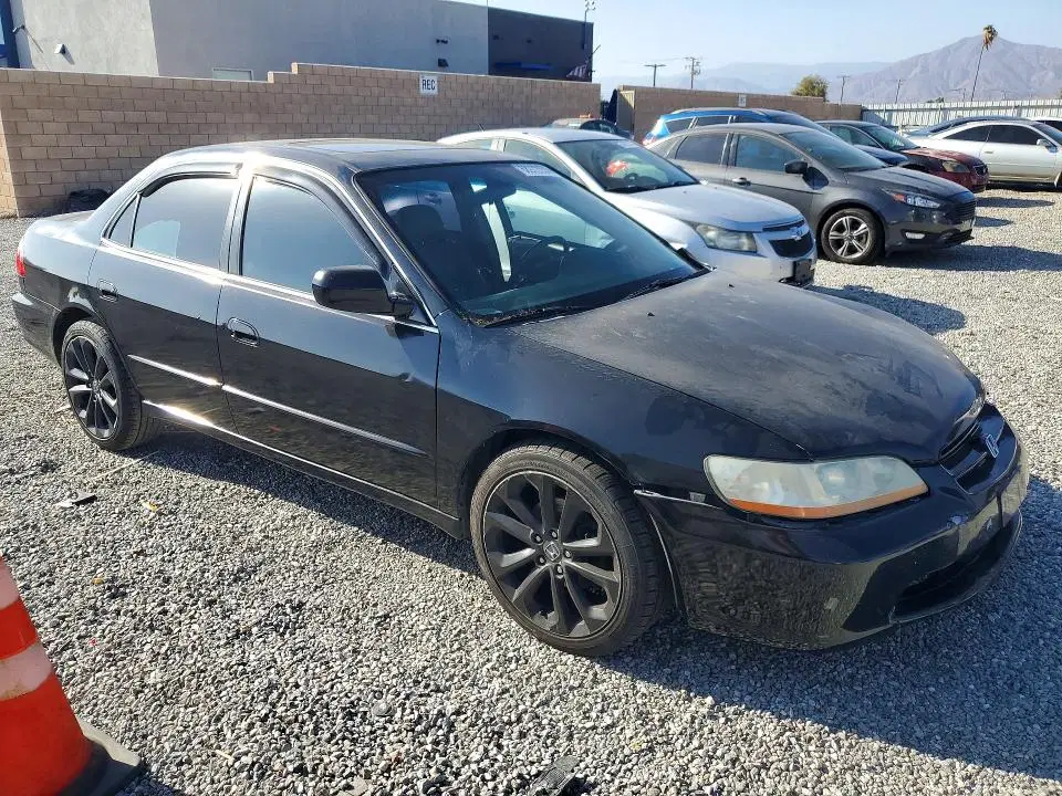 2000 HONDA ACCORD VIN 1HGCG1650YA071384 фото 4