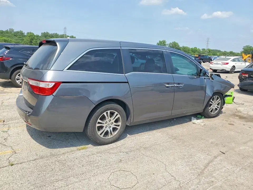 2013 HONDA ODYSSEY VIN 5FNRL5H64DB022207 фото 3