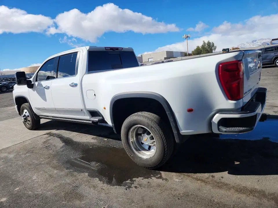 2024 CHEVROLET SILVERADO VIN 1GC4YVEY7RF199256 фото 2