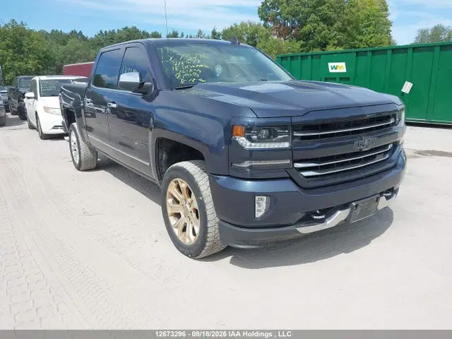 3GCUKSEJ2JG418677 — 2018 Chevrolet Silverado 1500 2LZ, Передняя часть (Front), фото до ремонта