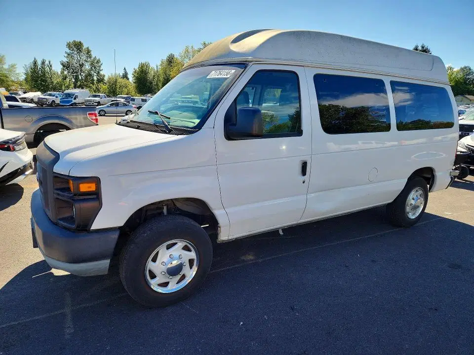 1FTNE1EW5BDB11763 — 2011 Ford Econoline, Боковая часть (Side), фото до ремонта