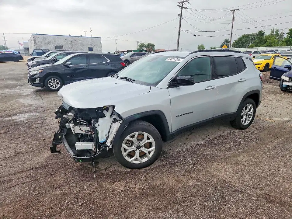 3C4NJDBN6ST515061 — 2025 Jeep Compass, Передняя часть (Front End), фото до ремонта